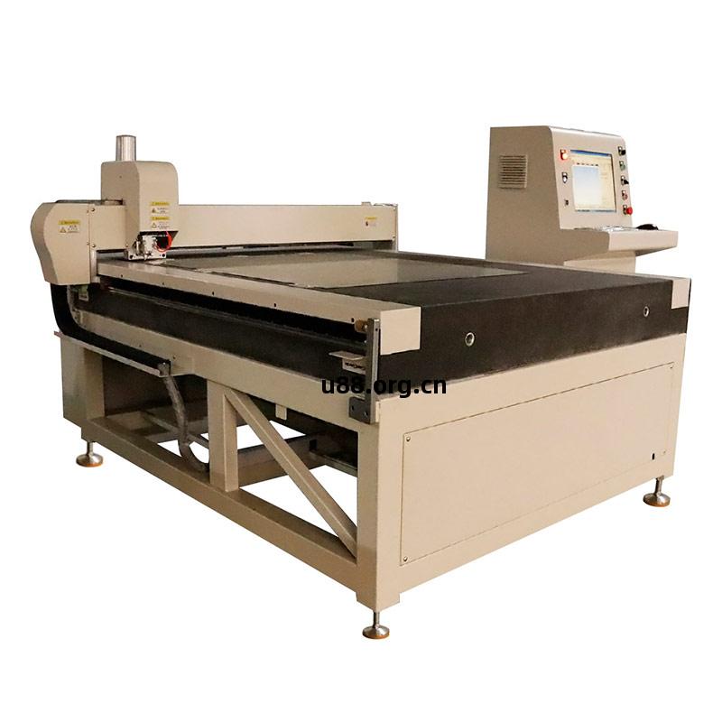 延(yan)長玻(bo)璃切割機(ji)使(shi)用(yong)壽(shou)命(ming)的(de)三(san)種方(fang)法(fa)